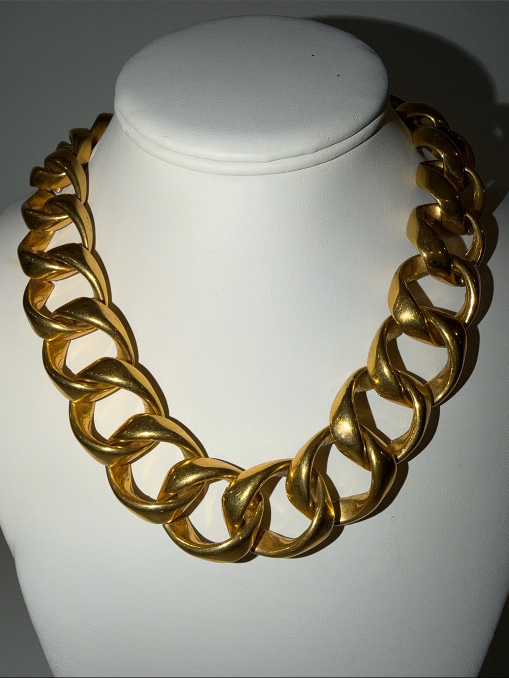 Heavy goldtone statement link necklace
